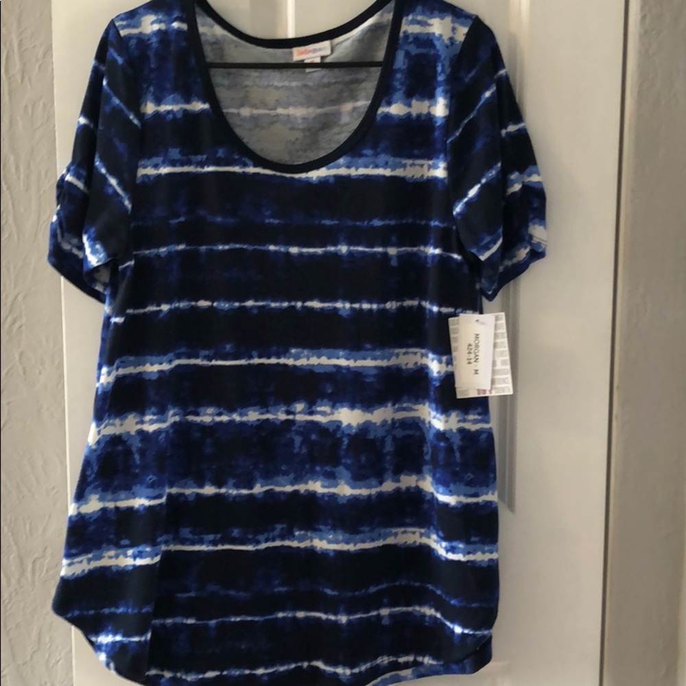 Lularoe Morgan flare tee